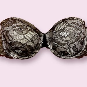 Victoria’s Secret strapless bra